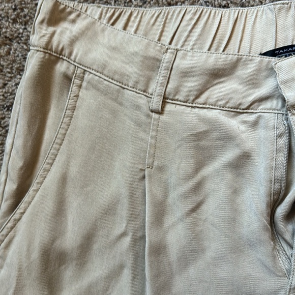 Tahari khaki pleated trousers, size 10 - Picture 3 of 4